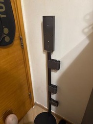 Dyson V8 fluffy stand