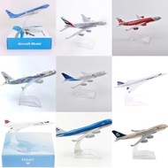 Garuda Lion Air Emirates Dhl Qantas British Klm Saudi Air Asia Miniature Airplane Toy Display Diecas