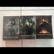 Novel Trilogi Clockwork Angel, Clockwork Prince, Clockwork Princess