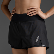 2XU AERO 2-IN-1 4 INCH SHORTS-กางเกงวิ่งขาสั้นออกกำลังกายสำหรับผู้หญิง#WR6861B-BLKSRF