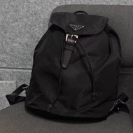 Prada 黑色後背包