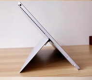 Microsoft Surface Pro 4 คอมพิวเตอร์พกพา 2-ใน-1 ระบบปฏิบัติการ Windows 10