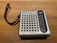 早期SONY收音機 TFM-3750W  早期手持式收音機 老人收音機 廣播 FM AM 早期收音機 拍戲道具 造型背景