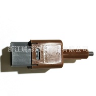 Brake Light Switch 25320-JN00A LE05-09001-1A2 25320-3JA0A Suitable for Nissan Factory Ready Stock