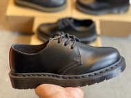 Dr Martens 1461 mono black 黑色 全黑 硬皮 返工 返學都可以