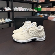 香奈兒Chanel 米色滿印logo熊貓運動鞋 38碼