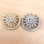 Kerongsang Songkok Bulan Sabit