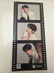 張凌赫 Moto手機代言小卡 Photocard 硬膠相片