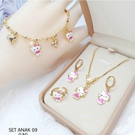 Hello kitty necklace set
