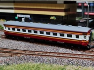 0400766โมเดลรถไฟไทย ตู้โดยสารชั้น3 บชส N Scale * มือสอง *