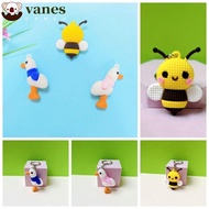 VANES Bee Keychain, Little Bee Shape Soft Silicone Bee Silicone Keychain, Delicate Keychain Cartoon Funny Personalized Bee Soft Silicone Pendant Kids Gift
