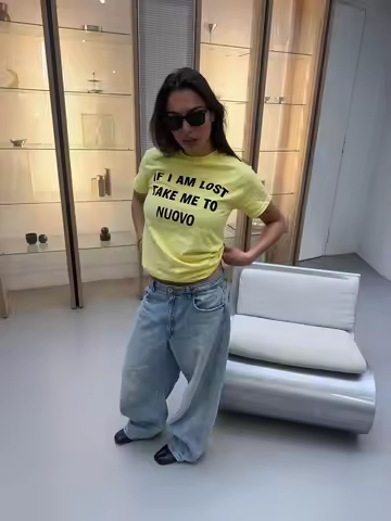 Nuovo bright yellow printed loose T-shirt light blue medieval sense "IF I'M LOST" plush print Tee