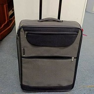 特價2千購入NINO1881 20吋 行李箱 台灣製造 旅行箱 登機箱 手提箱 飛機 旅遊 外出方便攜帶 便捷 便宜售