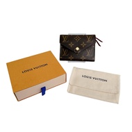 Louis Vuitton M81557 Monogram 反向雙折錢包 Portefeuille Victorine 雙折錢包
LOUIS VUITTONブラウン[二手]