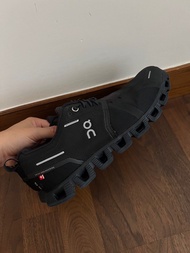 On Cloud 6 Waterproof Black Shoes
