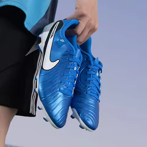 Nike Men's Shoes Legend 10 Academy Fg/Mg Football Shoes for Training and Actual Gameplay on the Fiel