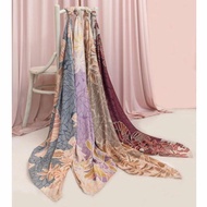 Papilon Scarf Wearing Klamby New