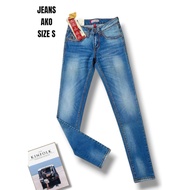 Ako jeans*