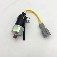 8-98249724-0 1-82410170-1 Oil Pressure Sensor Switch ZX120 4BG1 Engine For ISUZU Hitachi Parts Excav