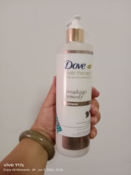 Dove Hair Therapy care at hair's cellular level.
Breakage remedy Shampoo 380 ml