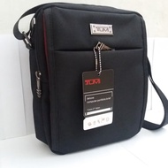 Tas Selempang Tumi Tas selempang pria Import