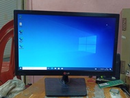 MONITOR LCD LG 19 INCH PLUS ADAPTOR NORMAL