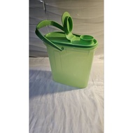 Green beverage buddy new tupperware