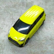 Tomica Diecast Model Car TOYOTA SIENTA NO.99 S = 1/60