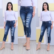 Jenner JEANS 7/9 WOMEN'S ripped // WOMEN'S ripped JEANS 7/9