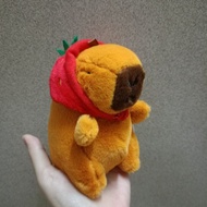 Capybara keychain doll 卡皮巴玩偶拉钥匙圈