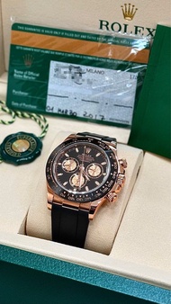 Rolex Daytona 116515 玫瑰金, 黑面  （連全新原裝Rolex鱷魚皮帶 ）40mm