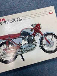 Revell  1/8 Honda CB72