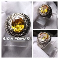 Yellow topas gemstone ring synthetic gem stone