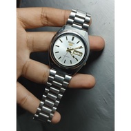 Seiko 5 automatic original caliber 7s26 3040 white dial Watch