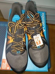 Columbia Escape Pursuit Outdry 行山鞋  運動鞋 男裝 10 碼