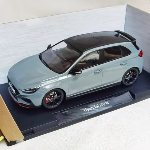 Die-cast 1:18 scale HYUNDAI i30 N SUV Simulated Alloy Static Car Model
