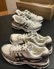 多色現貨😍全新堅貨Asics Gel-Kayano 14 防滑耐磨 低幫跑步鞋 男女同款 黑白銀