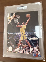 Kobe Bryant 親筆簽名照片