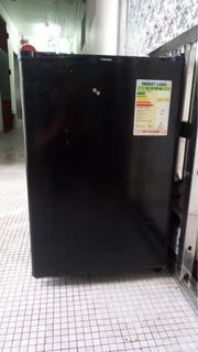TOSHIBA 小型單門雪櫃