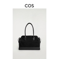 COS | กระเป๋าถือหนังสีดำมีซิป
