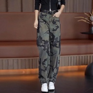 Mets Jiaonu | กางเกงยีนส์ขาบานลายพรางเสริมความหนา