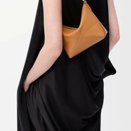 全新 LOEWE Puzzle Fold Pouch肩背包／斜背包／手拿包 三用｜焦糖棕 Camel｜光澤小牛皮