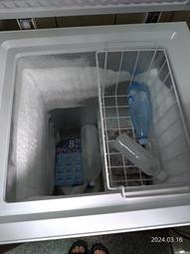 @三洋冷凍櫃  大約 100公升 使用約3年 便宜賣