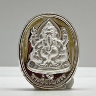 🪄藝術與神聖的守護 ✨2547年龍婆孔鍍銀 象神暨四面神佛牌 – 🌟龍婆孔、龍婆宏、 龍婆洪 LP Hong  Wat Phetburi 加持佛牌