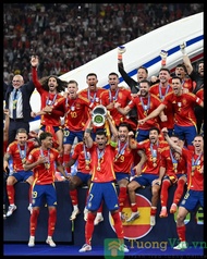 Tranh Treo Tường Laminate Tráng Gương Tường VIP - Tranh Treo Tường Bóng Đá Tây Ban Nha Vô Địch Euro