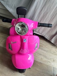 Vespa 兒童電單車 - Hot Pink