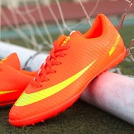 【บางกอกสปอต】 Football Boots Sneakers รองเท้าฟุตบอลในร่มสำหรับผู้ชายมืออาชีพรองเท้าเด็กรองเท้าฟุตบอลฟุตซอล