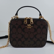 COACH Disney Limited Co-branded-Princess Series Handbag Cross-body Box Bag