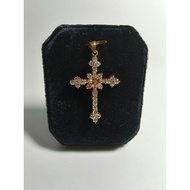 Jingyao Cross: K Gold Diamond Pendant Braided 6
