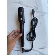 (box2a) AIUEO Hair Straightener 823 3 in 1 Hair Straightener Straightens Curling and Low Power Hair 